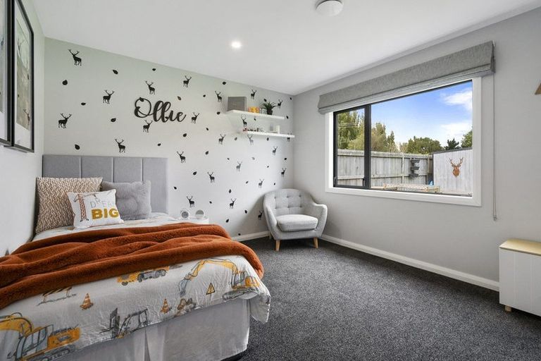 Photo of property in 34 Freedom Drive, Kelvin Grove, Palmerston North, 4414