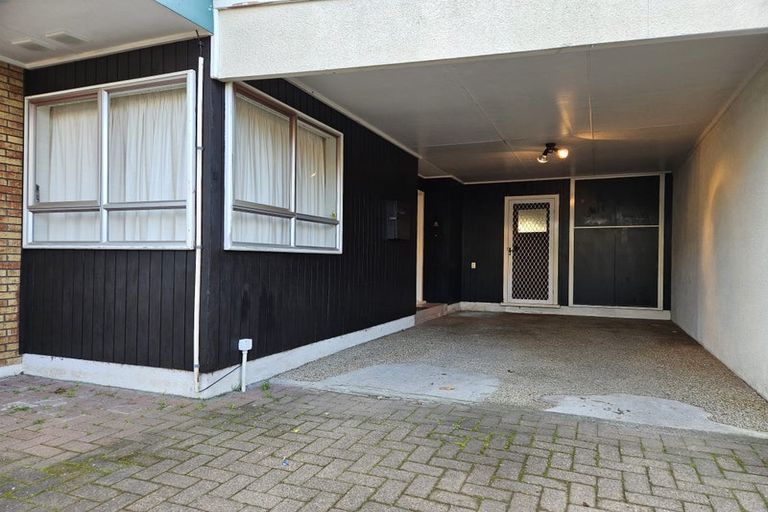 Photo of property in 2/6 Lindsay Street, Havelock North, 4130