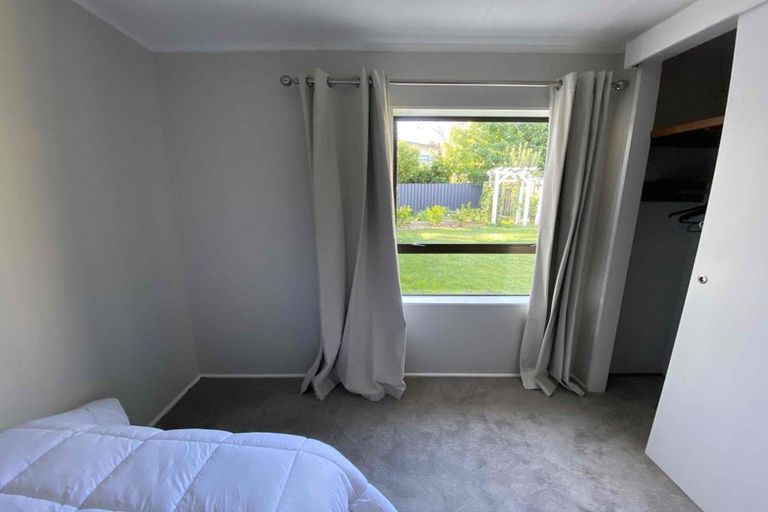 Photo of property in 1/46 Campbell Street, Havelock North, 4130