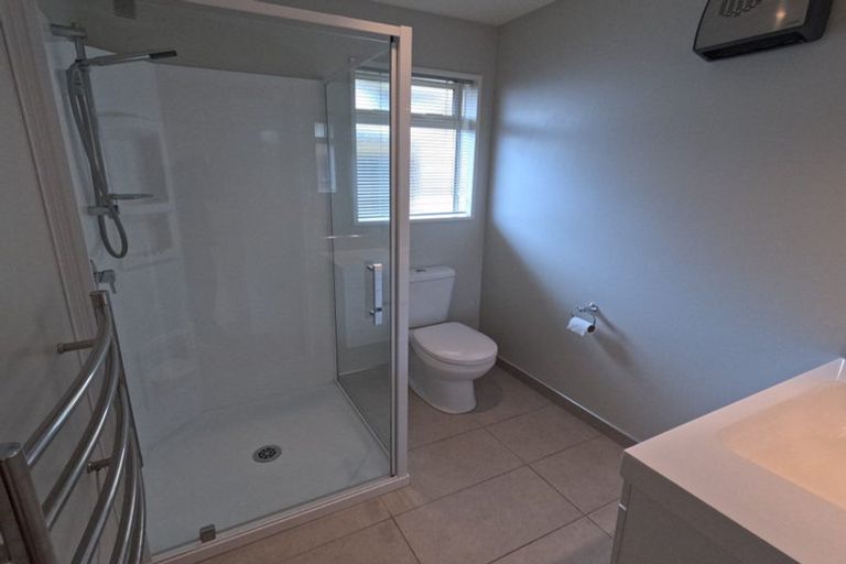 Photo of property in 4a Somerville Crescent, Aidanfield, Christchurch, 8025