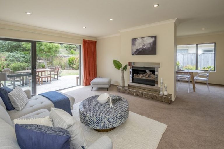 Photo of property in 12 Datum Way, Paraparaumu, 5032