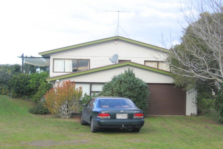 Photo of property in 122 Given Avenue, Whangamata, 3620