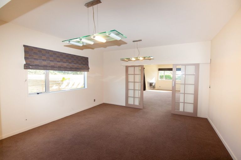 Photo of property in 3 Sedgley Grove, Churton Park, Wellington, 6037