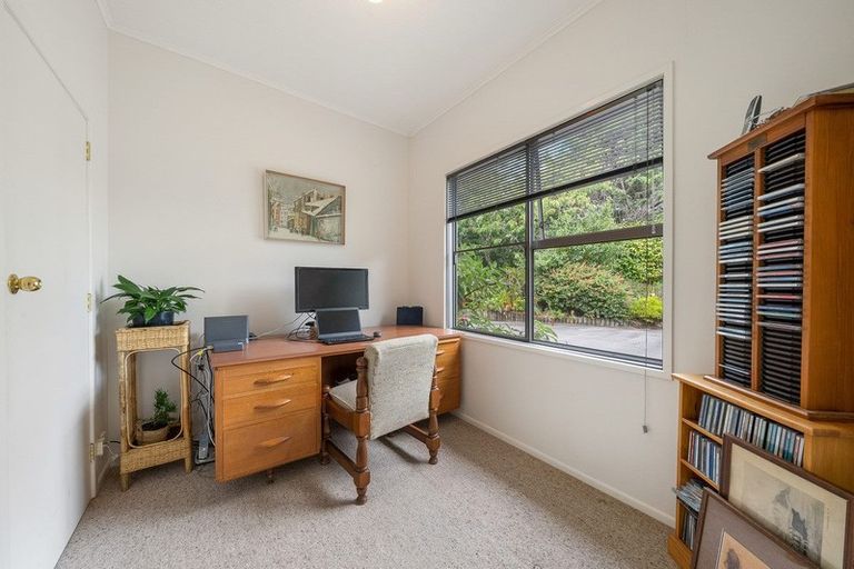 Photo of property in 307 Te Moana Road, Waikanae, 5036