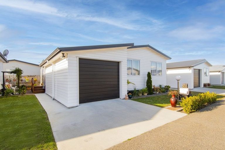 Photo of property in 11 Kamahi Crescent, Papamoa Beach, Papamoa, 3118