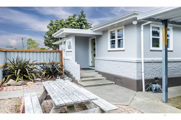 Photo of property in 22 Hughes Street, Waimate, 7924