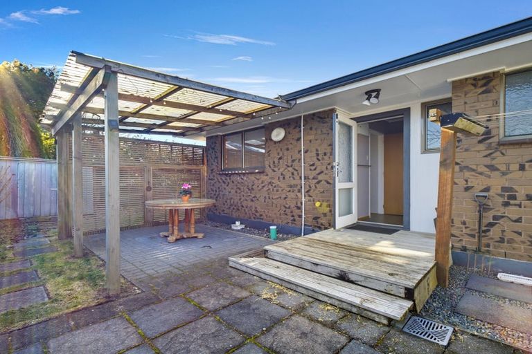 Photo of property in 10b Taurus Place, Kawaha Point, Rotorua, 3010