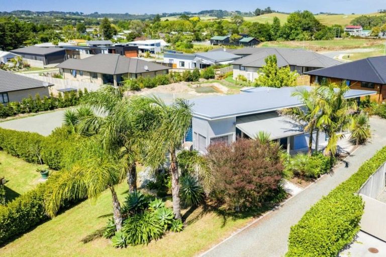 Photo of property in 11 Kakapo Place, Mangawhai, 0505