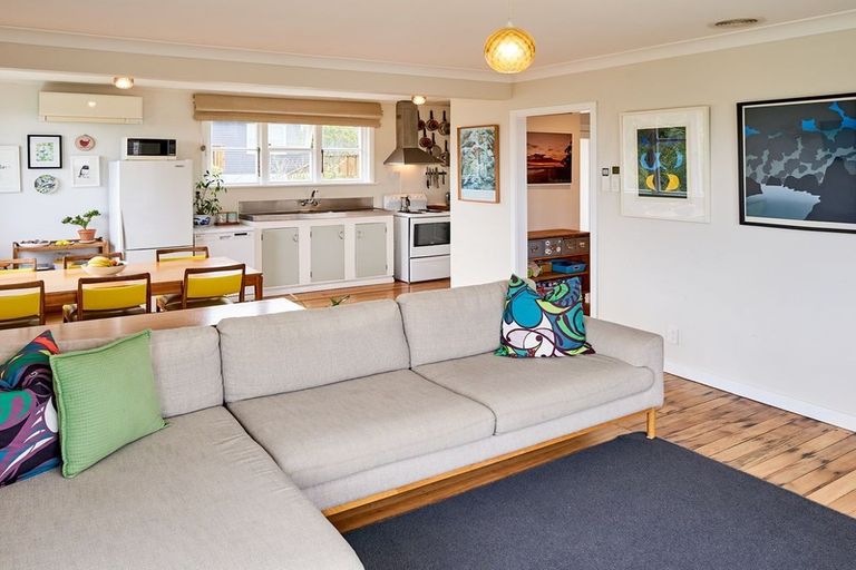 Photo of property in 16 Chaffey Crescent, Titahi Bay, Porirua, 5022