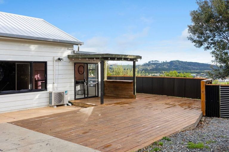 Photo of property in 7 Bush Point Road, Cable Bay, 0420