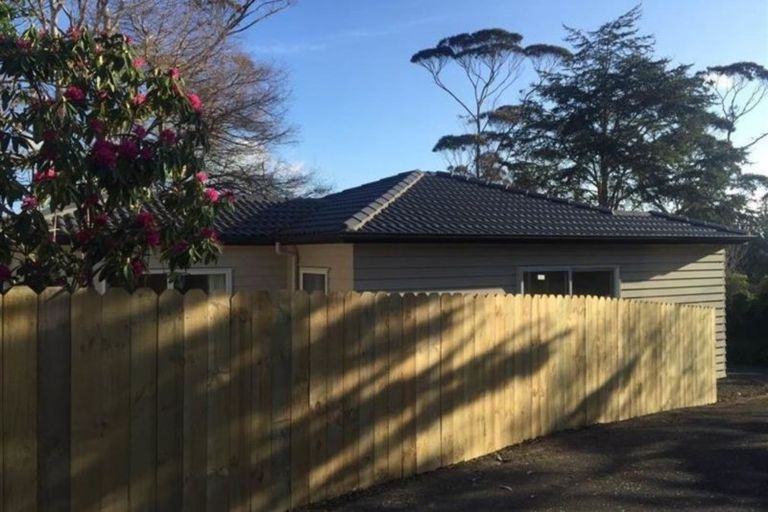 Photo of property in 11 Jomard Terrace, Northcross, Auckland, 0632