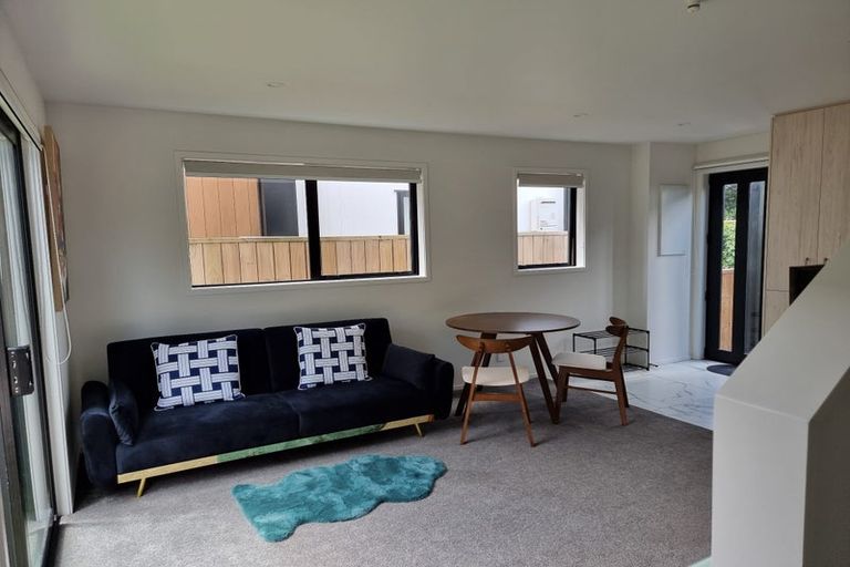 Photo of property in 3/97 Whites Line East, Waiwhetu, Lower Hutt, 5010