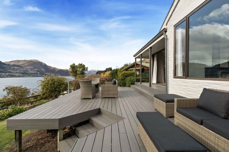 Photo of property in 379 Peninsula Road, Kelvin Heights, Queenstown, 9300