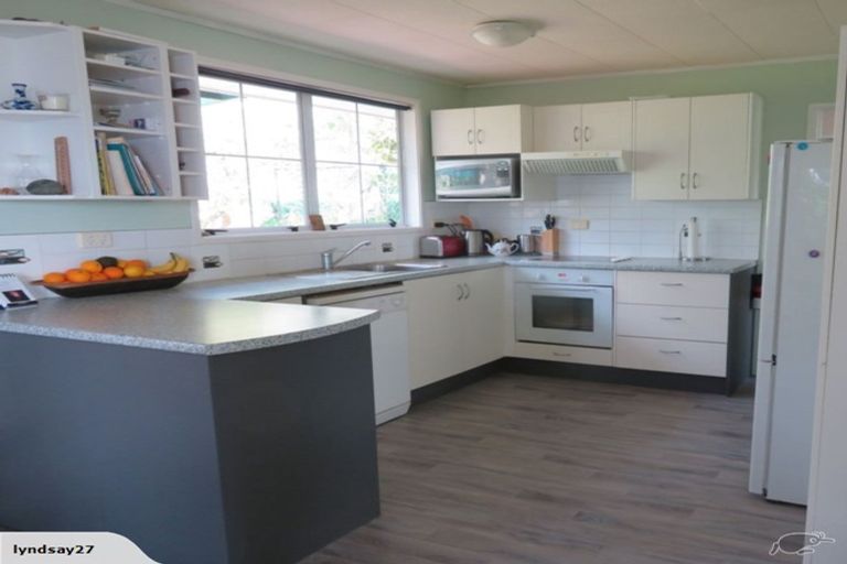 Photo of property in 7 Aries Place, Kawaha Point, Rotorua, 3010