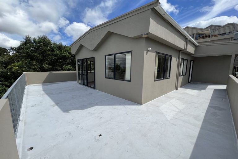 Photo of property in 32 Marae Road, Greenhithe, Auckland, 0632