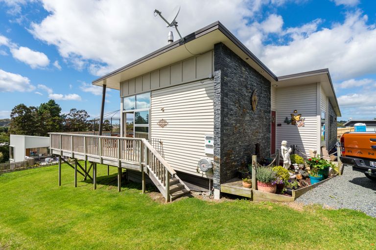 Photo of property in 11 Takahe Place, Mangawhai, 0505