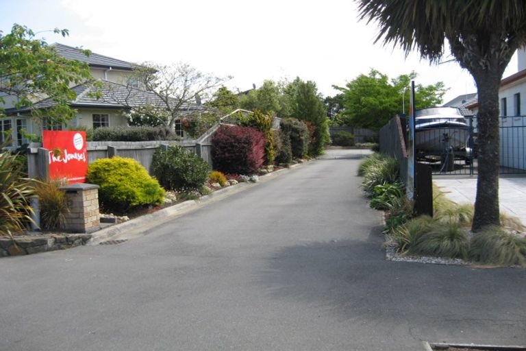 Photo of property in 5 Fairway Drive, Shirley, Christchurch, 8061