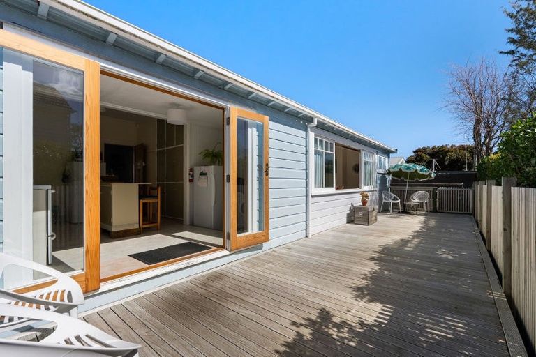 Photo of property in 10 Ngaio Street, Eastbourne, Lower Hutt, 5013
