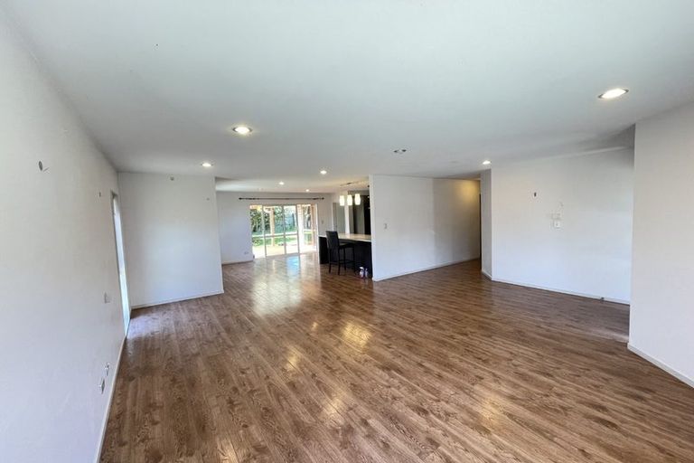 Photo of property in 13a Woodside Road, Massey, Auckland, 0614