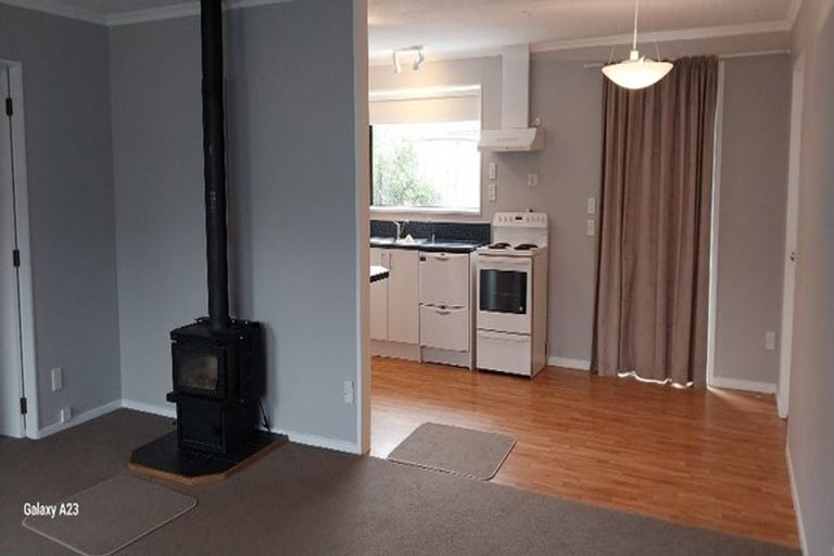 Photo of property in 340 Wellington Road, Wainuiomata, Lower Hutt, 5014