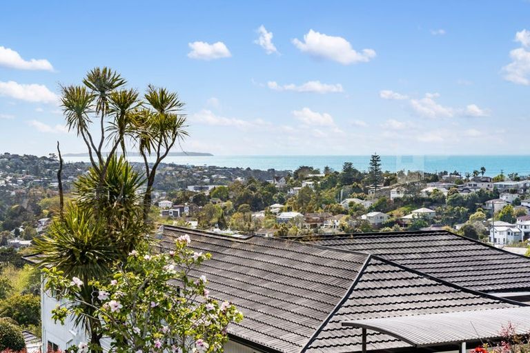 Photo of property in 603 East Coast Road, Browns Bay, Auckland, 0632
