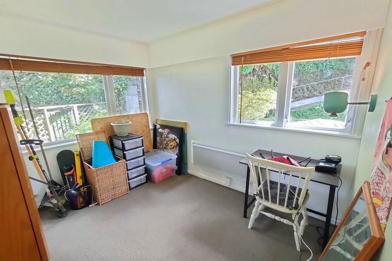 Photo of property in 21 Highbury Crescent, Highbury, Wellington, 6012