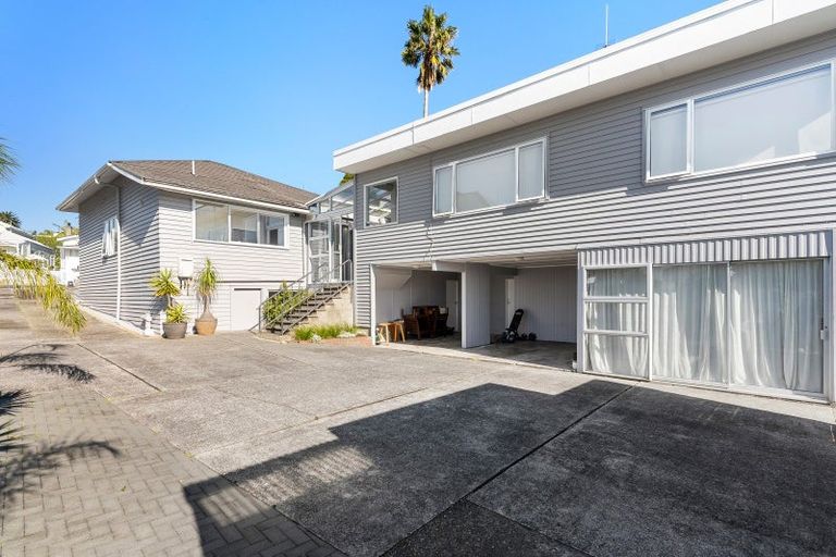 Photo of property in 1/11 Marine Parade, Herne Bay, Auckland, 1011