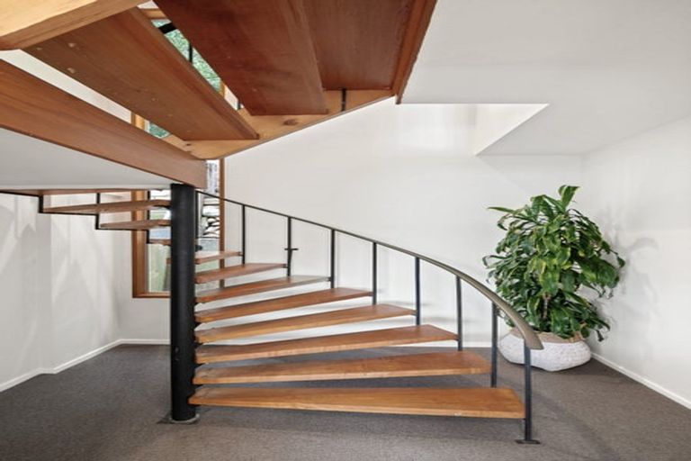 Photo of property in 18 Marion Street, Macandrew Bay, Dunedin, 9014