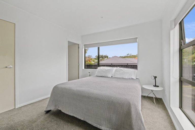 Photo of property in 184b Whangaparaoa Road, Red Beach, 0932