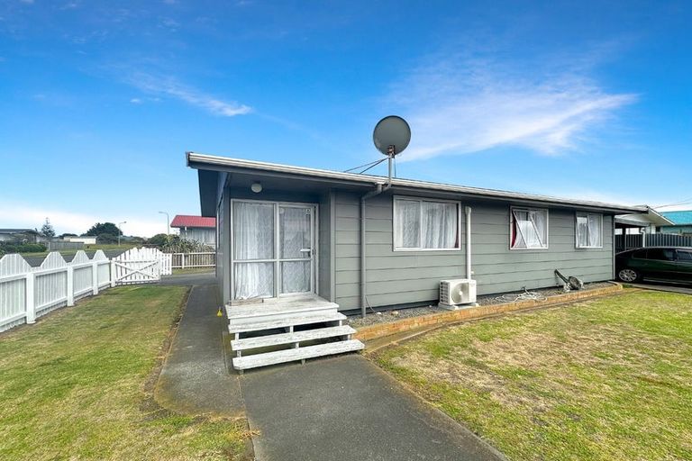 Photo of property in 33 Raupo Street, Castlecliff, Whanganui, 4501