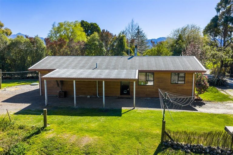 Photo of property in 80 Hawkesbury Road, Hawkesbury, Blenheim, 7272