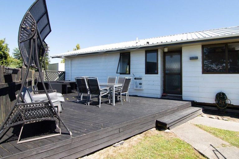 Photo of property in 8 Newton Place, Westbrook, Palmerston North, 4412