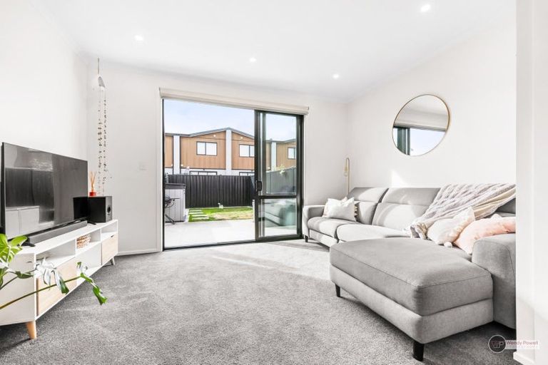 Photo of property in 3 Josland Lane, Wallaceville, Upper Hutt, 5018