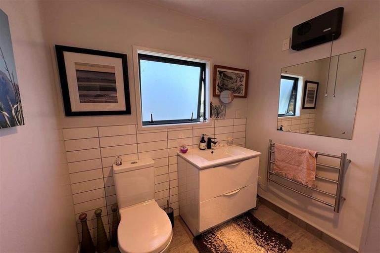 Photo of property in 9a Holden Avenue, Holdens Bay, Rotorua, 3010