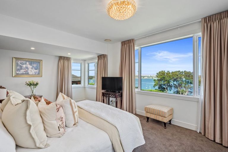 Photo of property in 5 Hinemoa Street, Birkenhead, Auckland, 0626