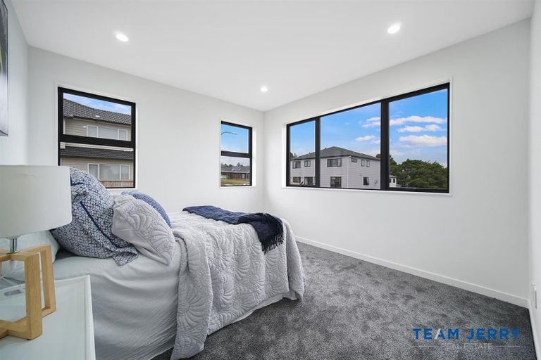 Photo of property in 8 Kakau Lane, Flat Bush, Auckland, 2019