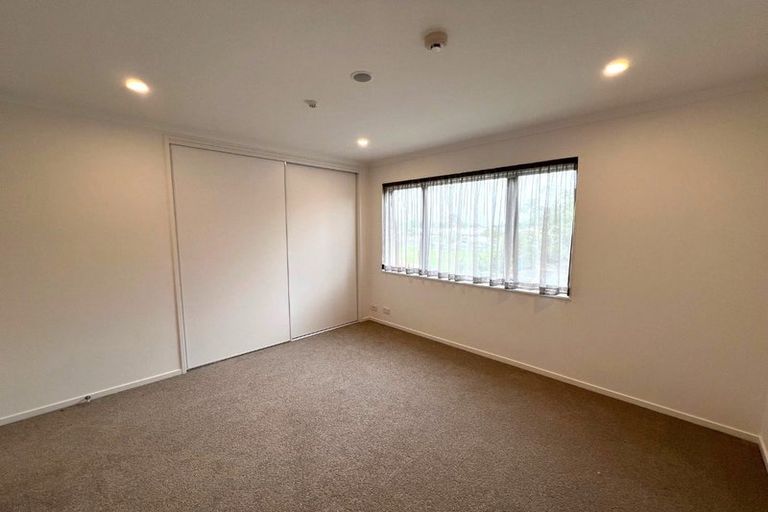 Photo of property in 18 Kaokao Lane, Mangere, Auckland, 2022