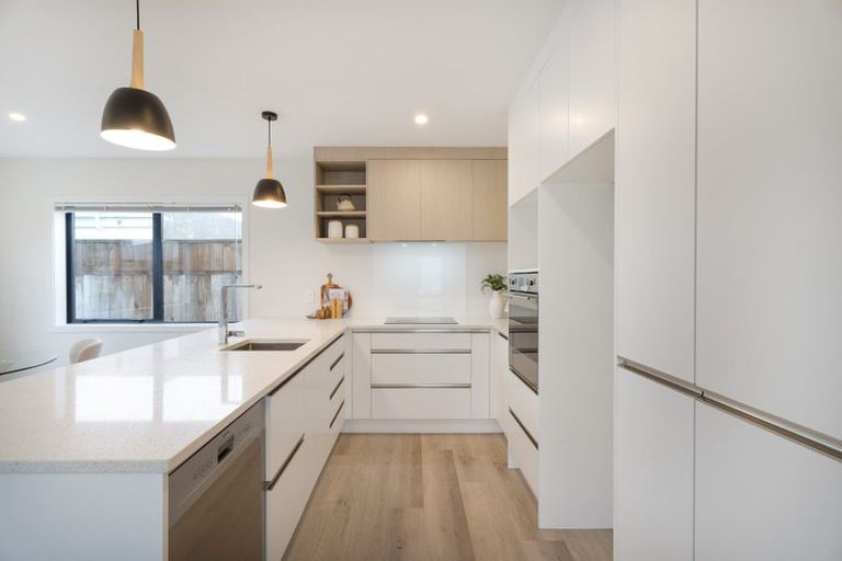 Photo of property in 10 Okoutu Lane, Moera, Lower Hutt, 5010