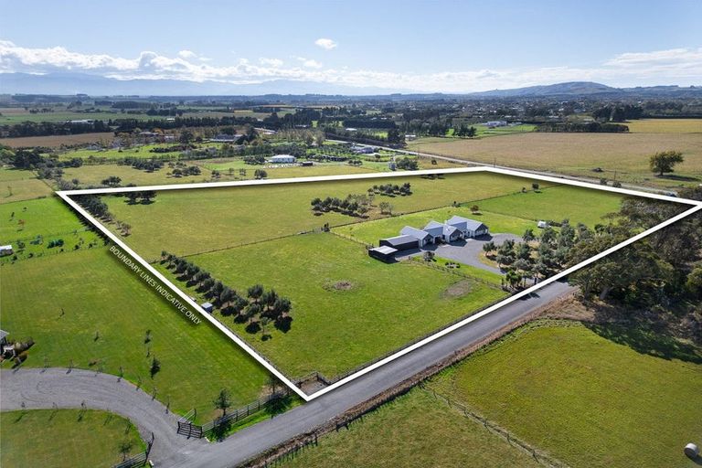 Photo of property in 104 White Rock Road, Martinborough, 5781