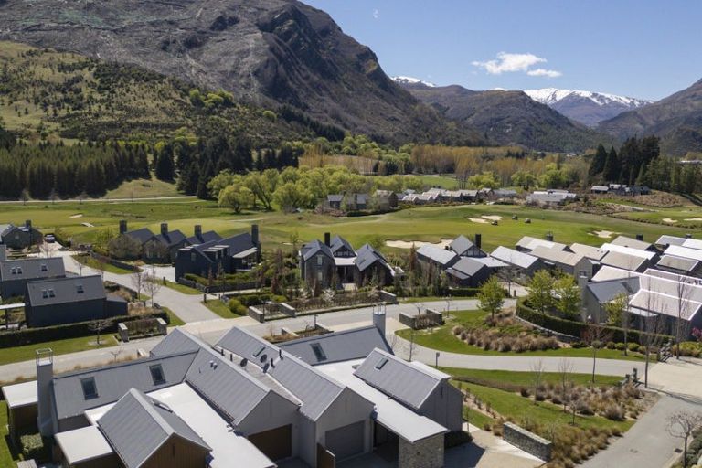 Photo of property in 1 Owen Marshall Lane, Arrowtown, 9371