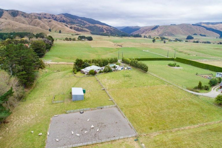 Photo of property in 175 Konini Street, Tokomaru, Palmerston North, 4474