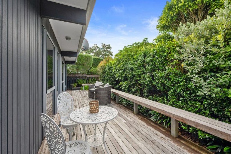 Photo of property in 25d Saltburn Road, Milford, Auckland, 0620