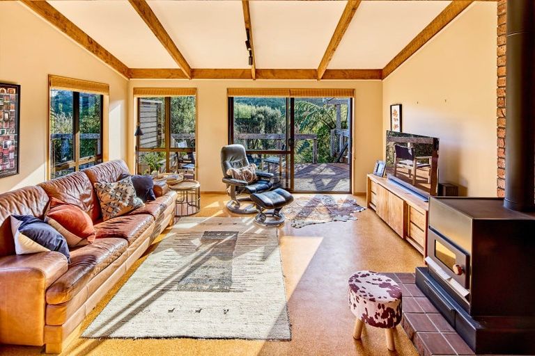 Photo of property in 25a Mt Cecil Road, Moonshine Valley, Porirua, 5381