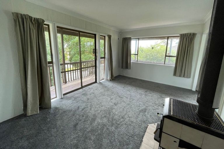 Photo of property in 35 Kirby Street, Glendene, Auckland, 0602