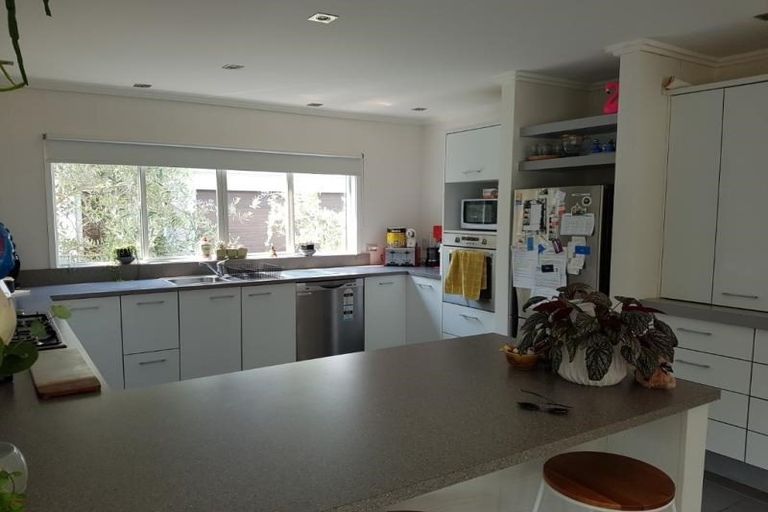 Photo of property in 7 Willowgrange Place, Pukekohe, 2120