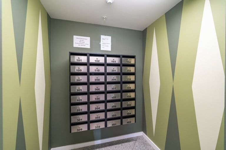 Photo of property in Unit 207,l2, 207/14 Laings Road, Hutt Central, Lower Hutt, 5010