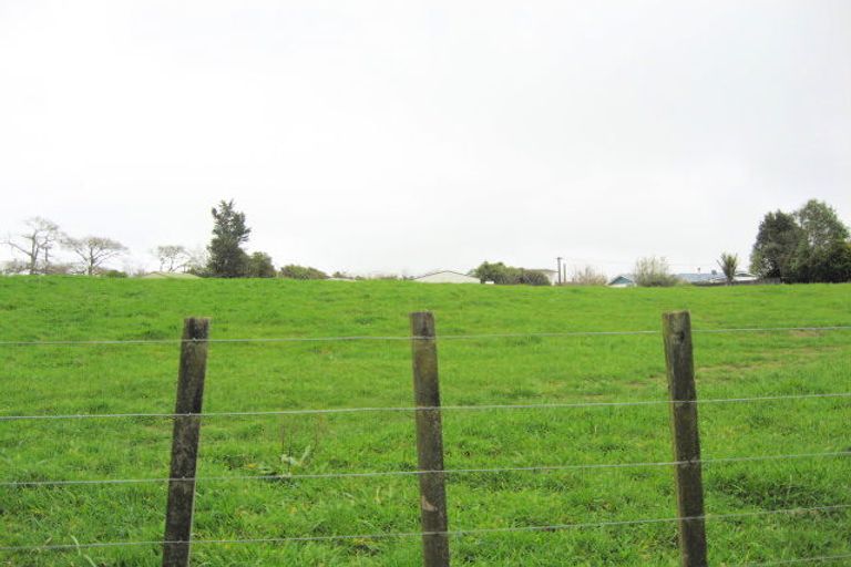 Photo of property in 14 Bosworth Street, Egmont Village, 4372