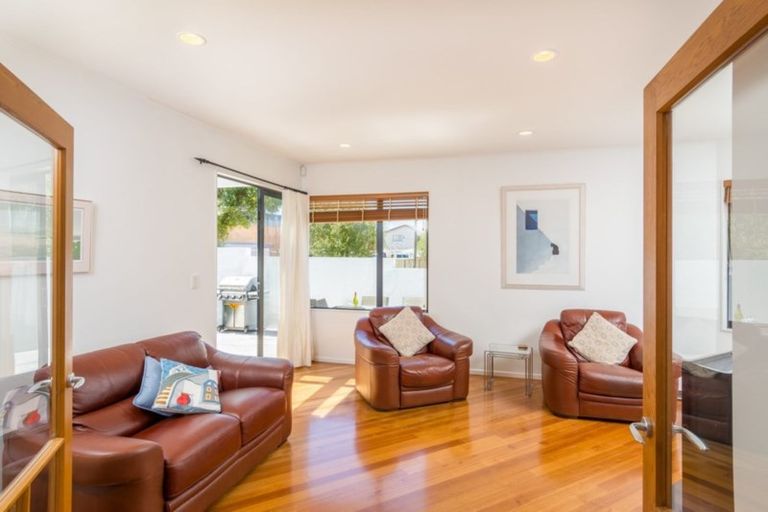 Photo of property in 158 Mokoia Road, Chatswood, Auckland, 0626