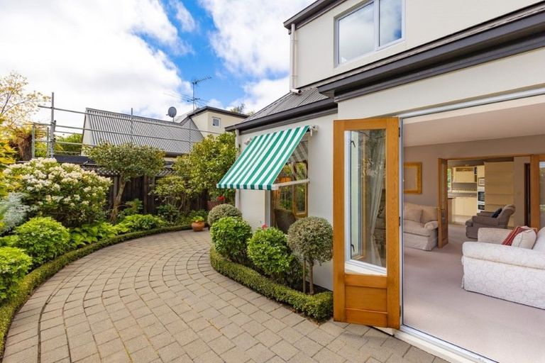 Photo of property in 2/29 Wroxton Terrace, Merivale, Christchurch, 8014