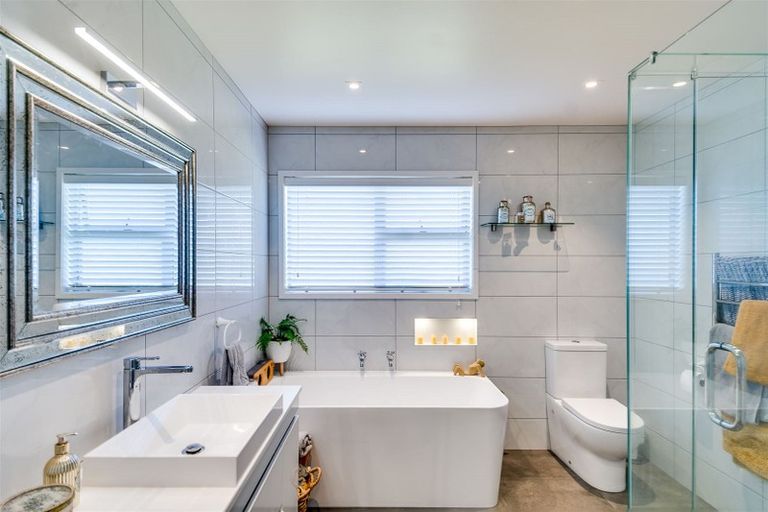 Photo of property in 43 Titoki Crescent, Pirimai, Napier, 4112